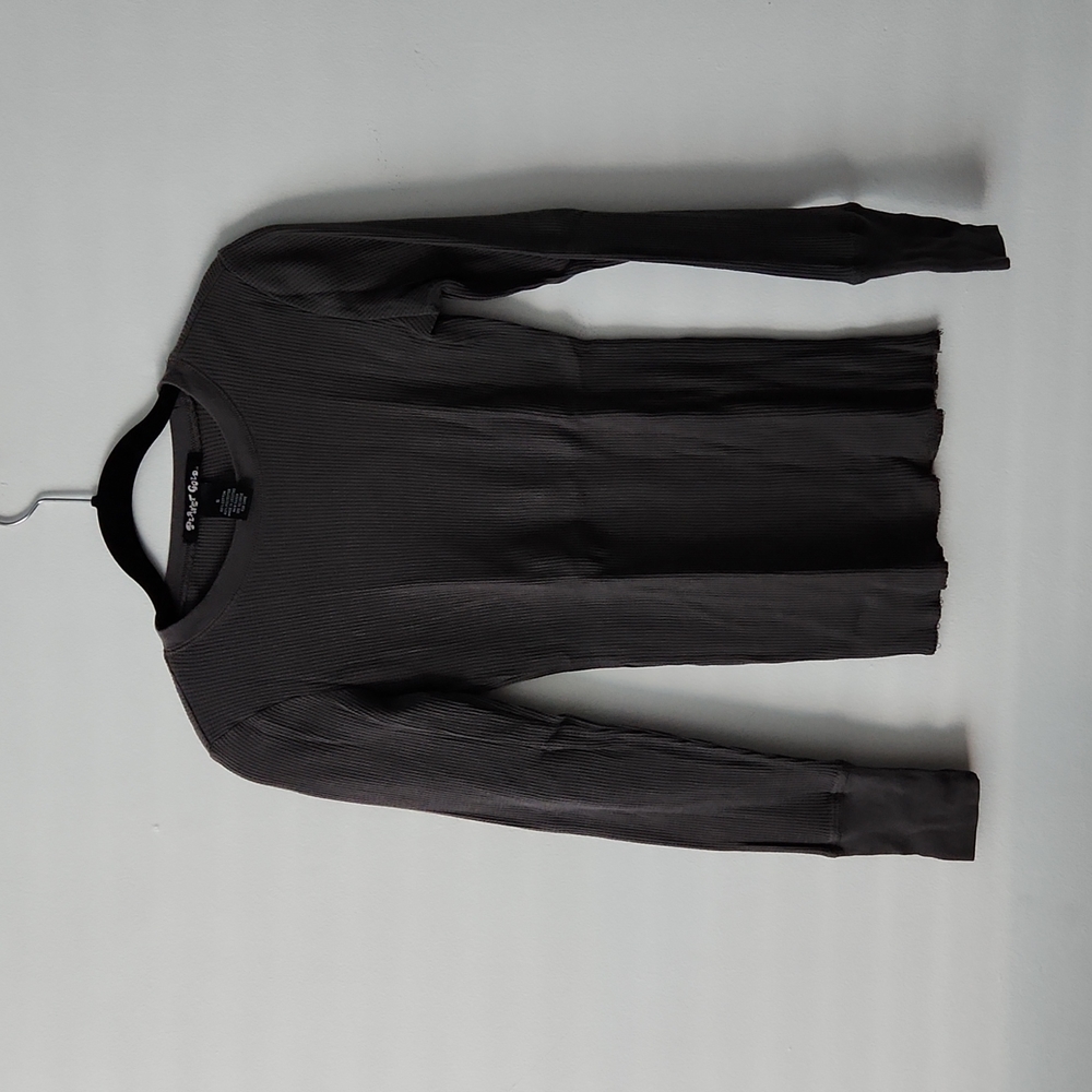 Small gray thermic long sleeve top